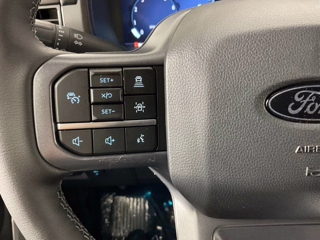 2026 White Metallic Ford F-150 Lariat 4X4 Truck