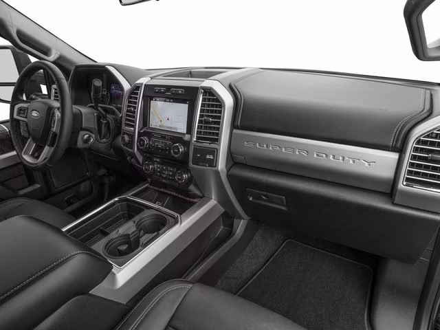 2017 Oxford White Ford Super Duty F-250 SRW Lariat 4X4 Truck