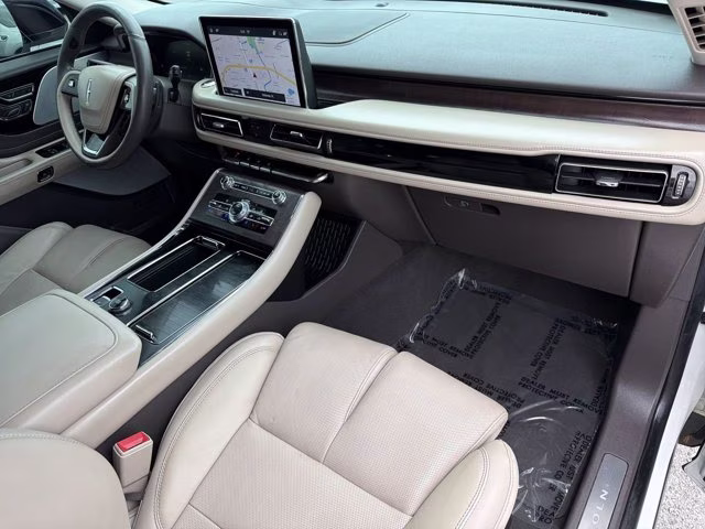 2022 White Metallic Lincoln Aviator Reserve RWD SUV