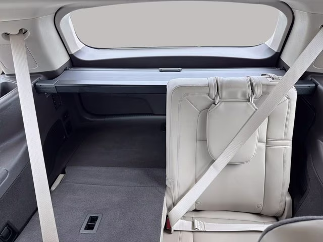 2022 White Metallic Lincoln Aviator Reserve RWD SUV