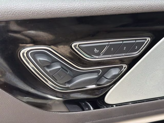 2022 White Metallic Lincoln Aviator Reserve RWD SUV