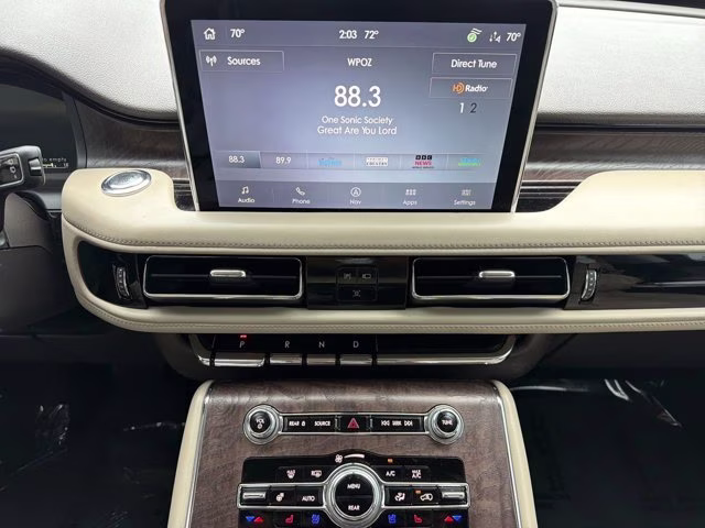 2022 White Metallic Lincoln Aviator Reserve RWD SUV