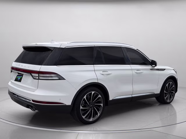 2022 White Metallic Lincoln Aviator Reserve RWD SUV