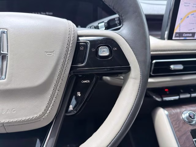 2022 White Metallic Lincoln Aviator Reserve RWD SUV