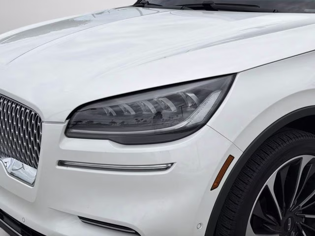 2022 White Metallic Lincoln Aviator Reserve RWD SUV