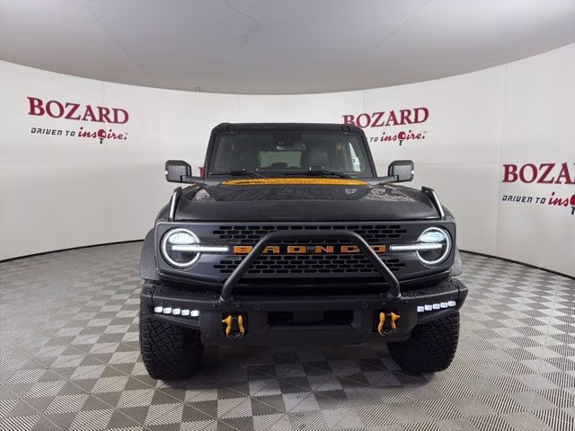 2024 Shadow Black Ford Bronco Badlands 4X4 SUV