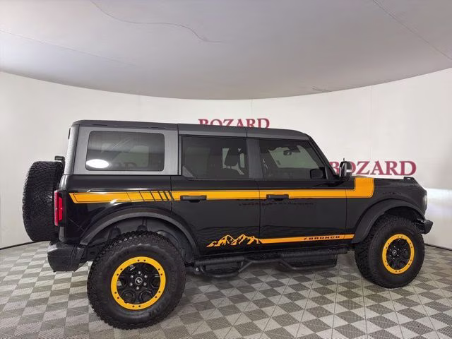 2024 Shadow Black Ford Bronco Badlands 4X4 SUV