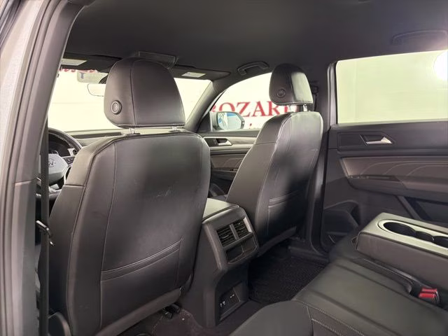 2022 Silver Volkswagen Atlas Cross Sport 2.0T SE w/Technology FWD SUV