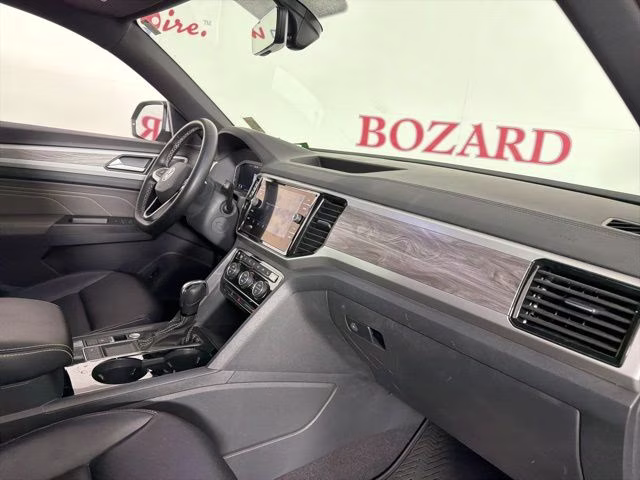 2022 Silver Volkswagen Atlas Cross Sport 2.0T SE w/Technology FWD SUV