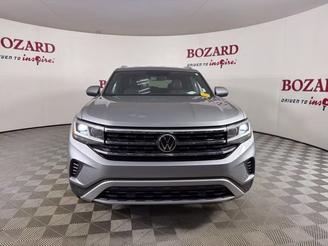 2022 Silver Volkswagen Atlas Cross Sport 2.0T SE w/Technology FWD SUV