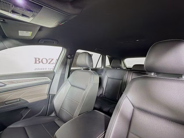 2022 Silver Volkswagen Atlas Cross Sport 2.0T SE w/Technology FWD SUV