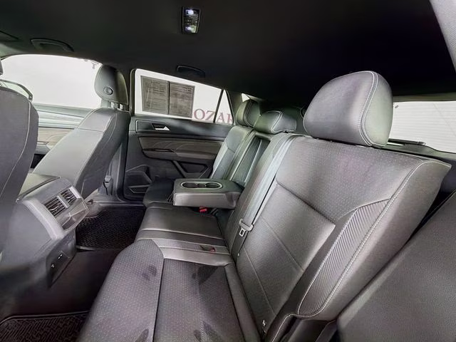 2022 Silver Volkswagen Atlas Cross Sport 2.0T SE w/Technology FWD SUV