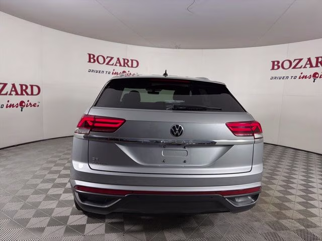 2022 Silver Volkswagen Atlas Cross Sport 2.0T SE w/Technology FWD SUV