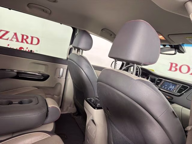 2017 Midnight Kia Sedona EX FWD Van