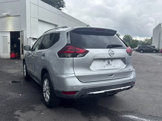 2019 Brilliant Silver Metallic Nissan Rogue SV FWD SUV