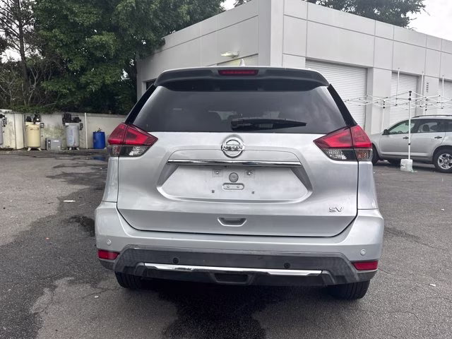 2019 Brilliant Silver Metallic Nissan Rogue SV FWD SUV