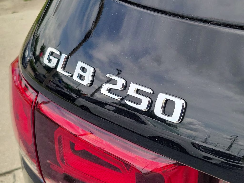 2023 Night Black Mercedes-Benz GLB 250 4MATIC AWD SUV