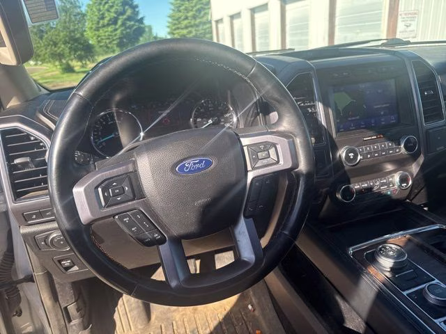 2020 White Ford Expedition Max Platinum 4X4 SUV