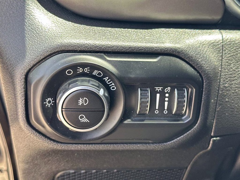 2020 Black Clearcoat Jeep Gladiator Sport 4X4 Truck