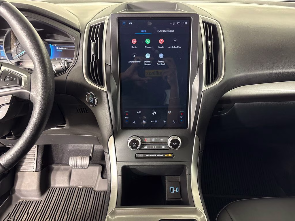2024 Blue Metallic Ford Edge SEL AWD SUV