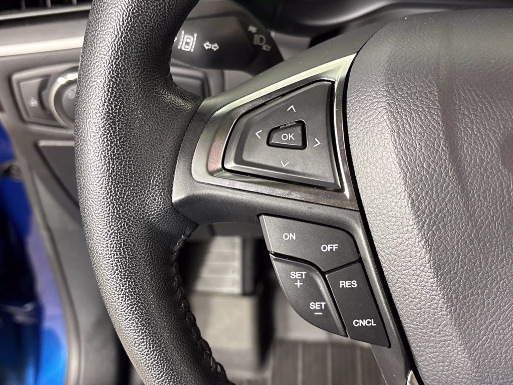 2024 Blue Metallic Ford Edge SEL AWD SUV