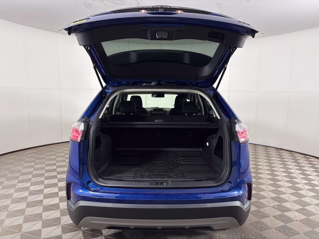 2024 Blue Metallic Ford Edge SEL AWD SUV