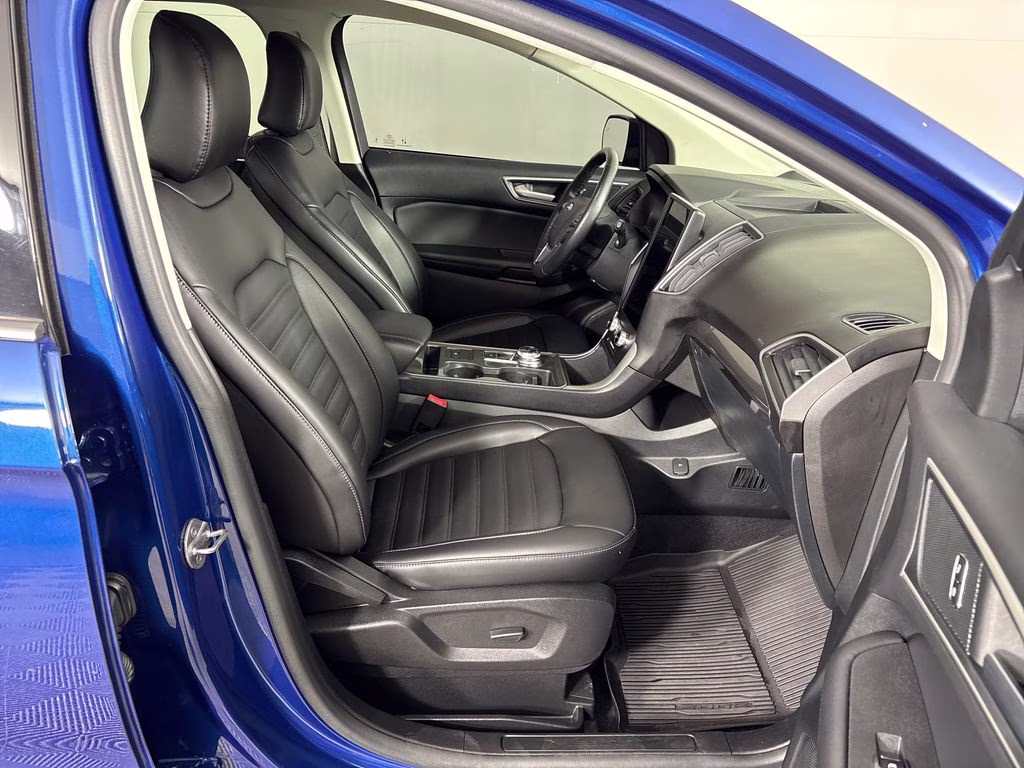 2024 Blue Metallic Ford Edge SEL AWD SUV