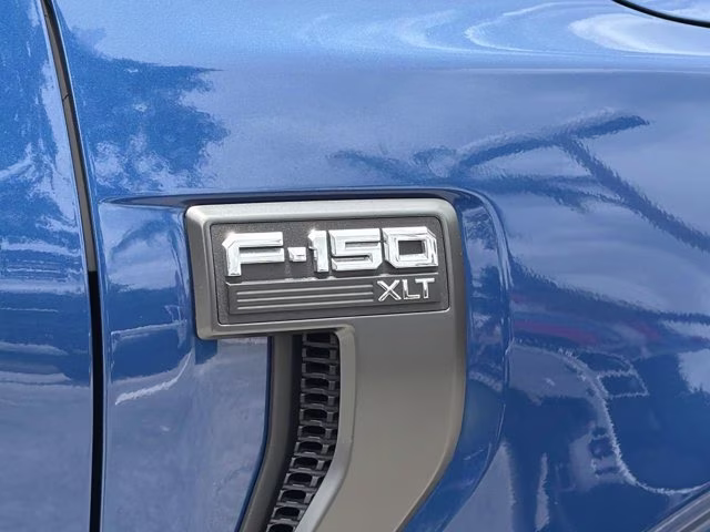2022 Blue Metallic Ford F-150 XLT 4X4 Truck