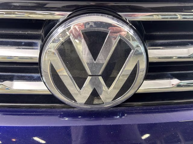 2021 Atlantic Blue Metallic Volkswagen Tiguan 2.0T SE AWD SUV