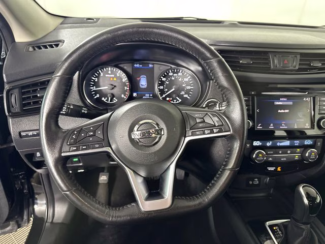 2019 Magnetic Black Pearl Nissan Rogue Sport SV FWD SUV