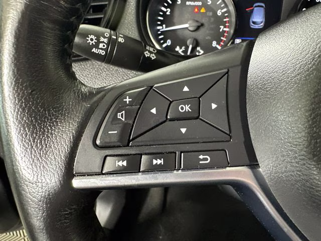 2019 Magnetic Black Pearl Nissan Rogue Sport SV FWD SUV