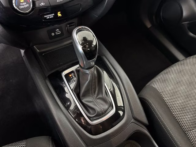 2019 Magnetic Black Pearl Nissan Rogue Sport SV FWD SUV