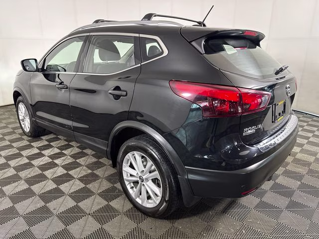 2019 Magnetic Black Pearl Nissan Rogue Sport SV FWD SUV
