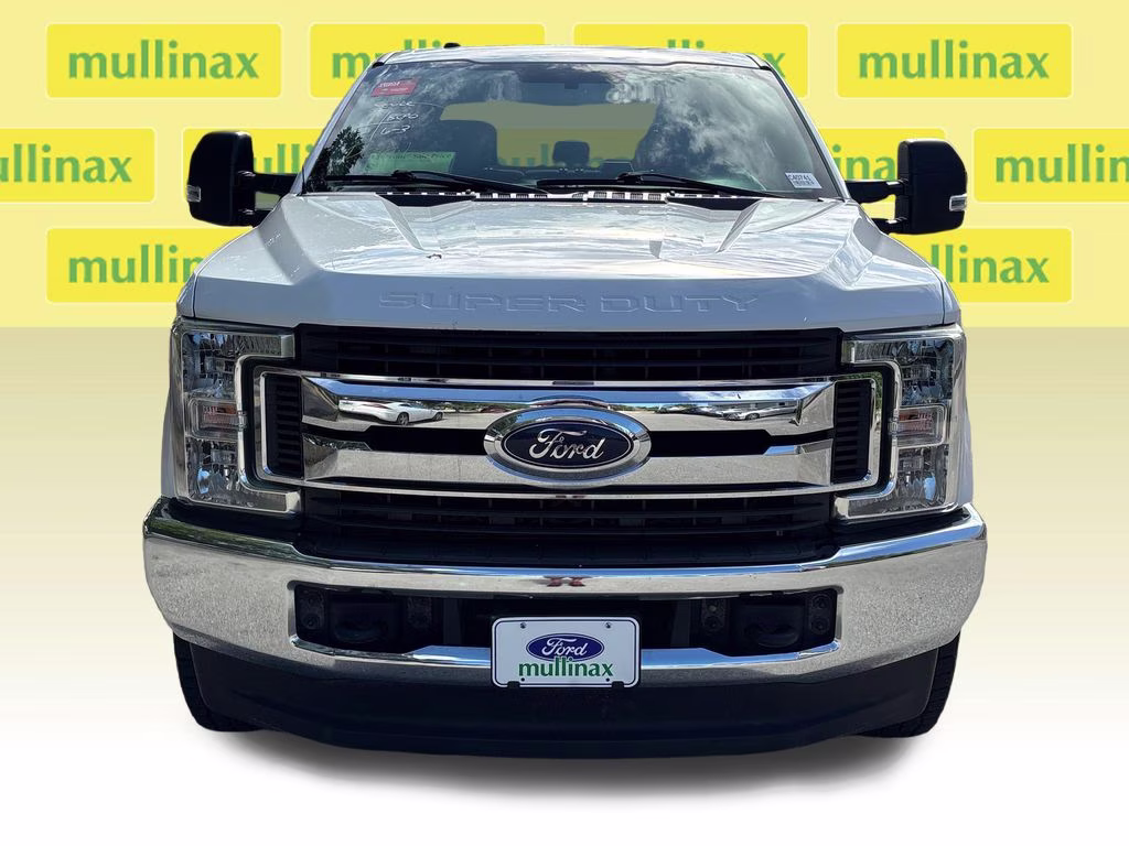 2019 Oxford White Ford Super Duty F-250 SRW XLT 4X4 Truck