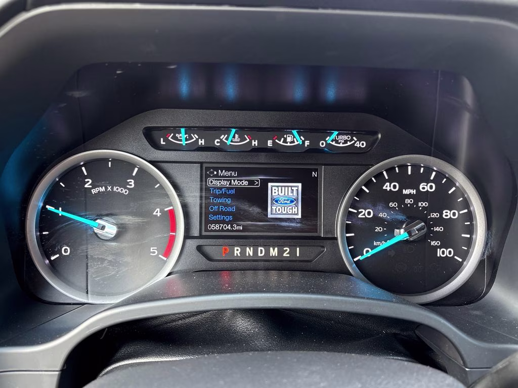 2019 Oxford White Ford Super Duty F-250 SRW XLT 4X4 Truck