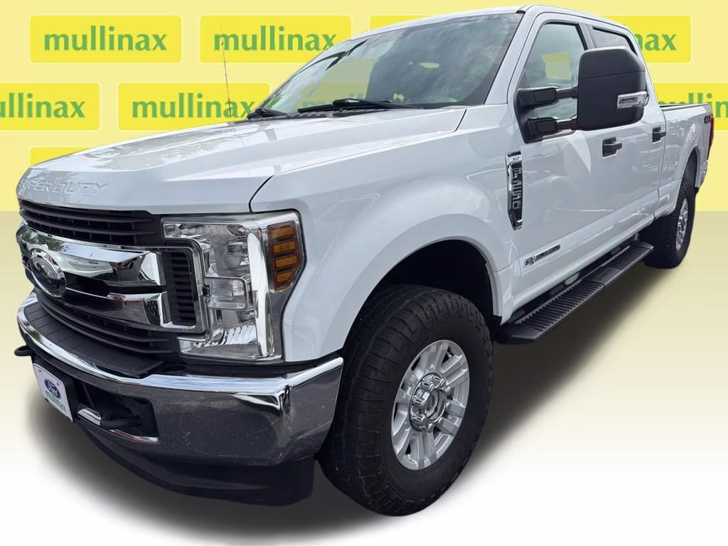 2019 Oxford White Ford Super Duty F-250 SRW XLT 4X4 Truck