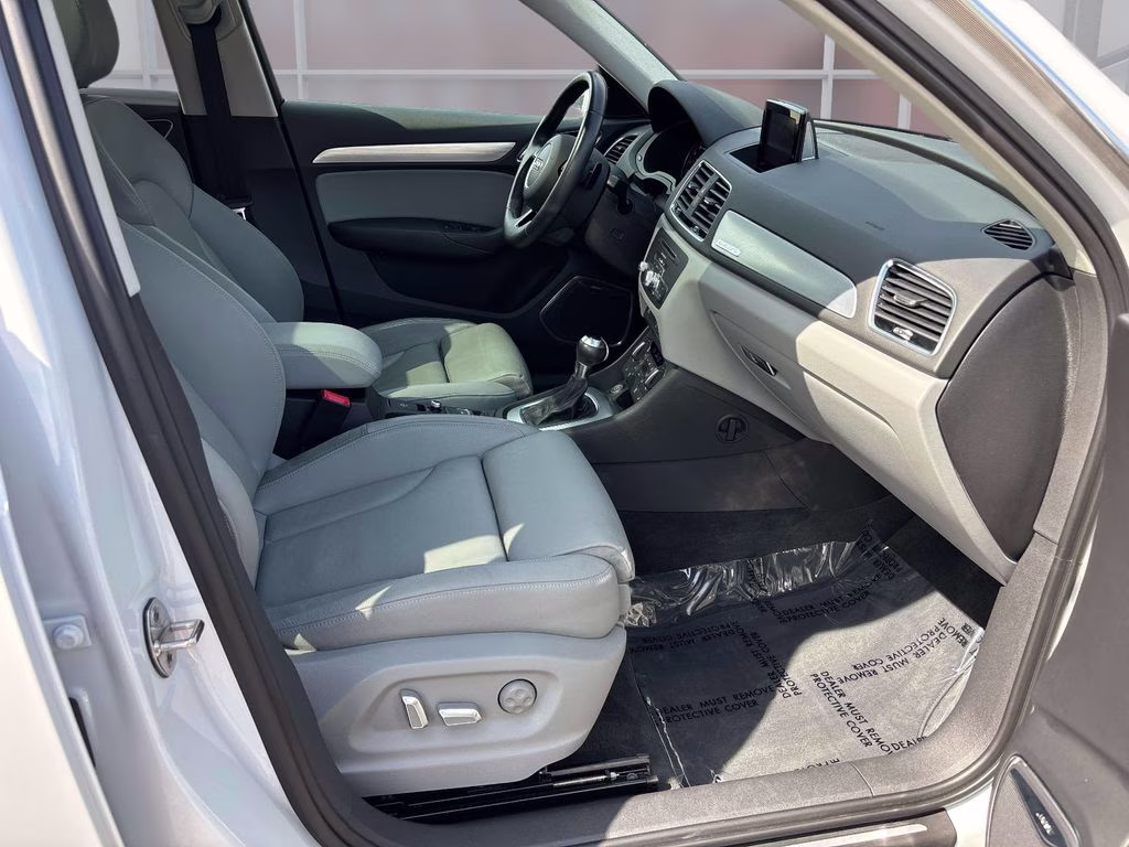 2018 Glacier White Audi Q3 2.0T Premium Plus AWD SUV