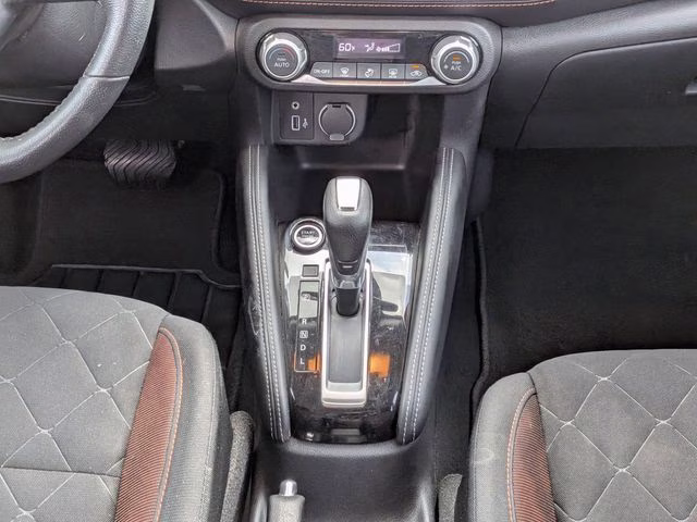 2020 Aspen White/Super Black Nissan Kicks SR FWD SUV