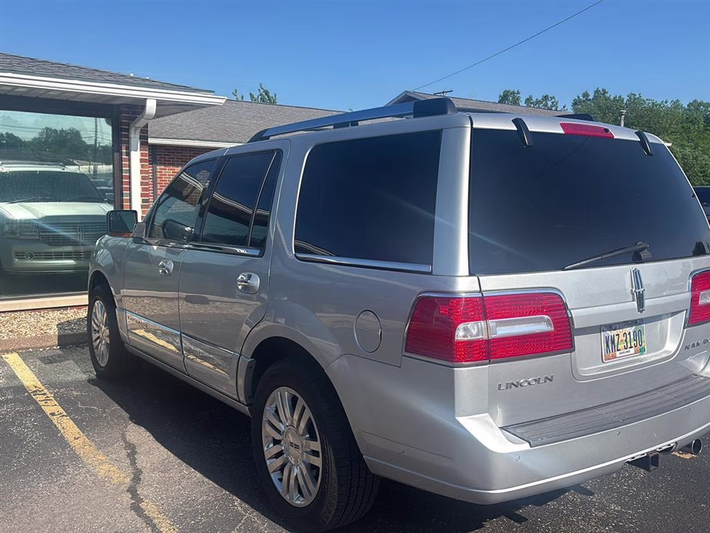 2012 Ingot Silver Metallic Lincoln Navigator Base 4X4 SUV