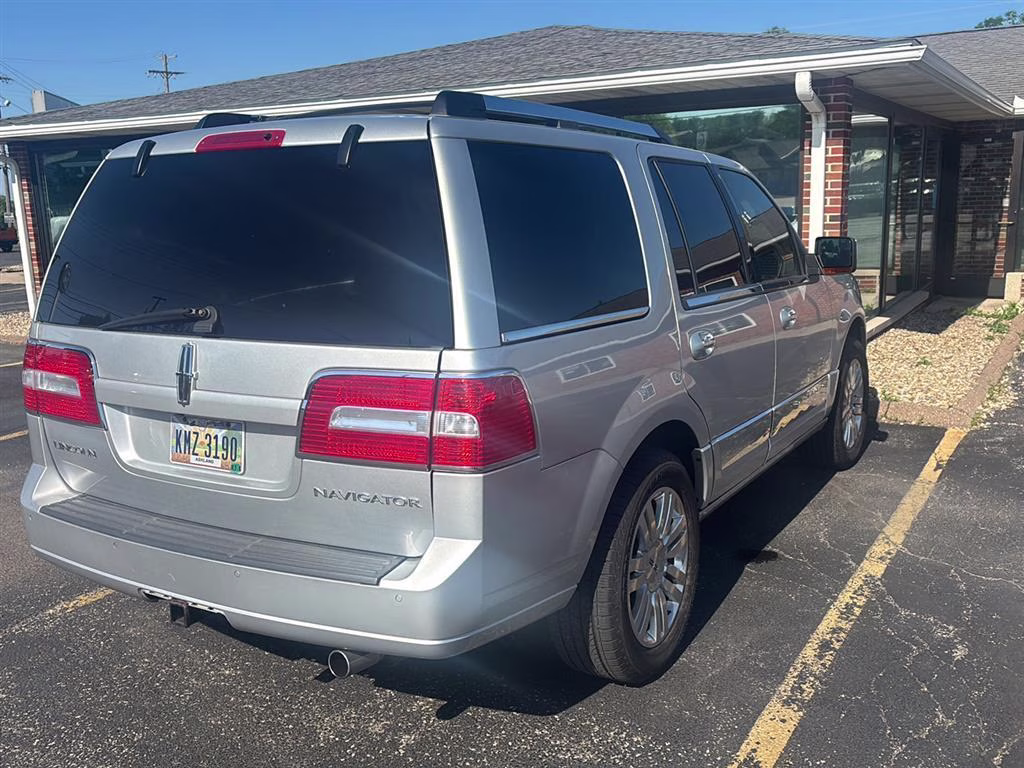 2012 Ingot Silver Metallic Lincoln Navigator Base 4X4 SUV