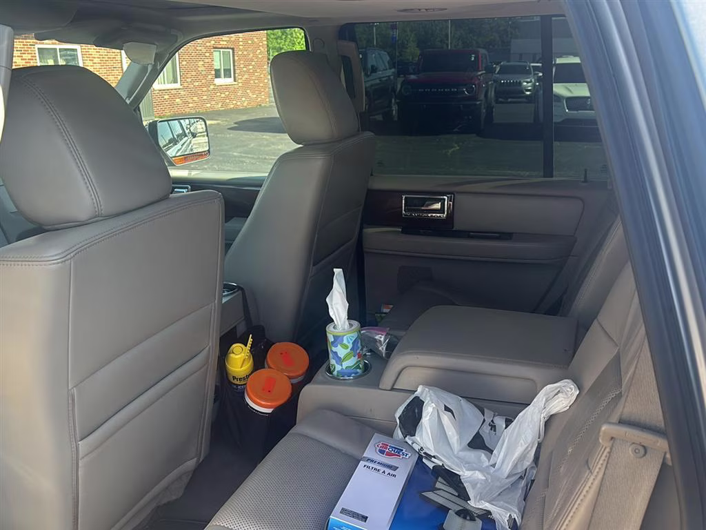 2012 Ingot Silver Metallic Lincoln Navigator Base 4X4 SUV