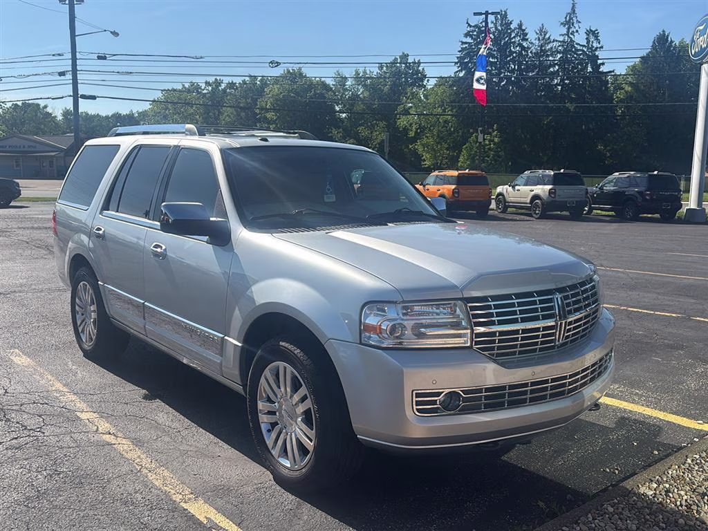 2012 Ingot Silver Metallic Lincoln Navigator Base 4X4 SUV