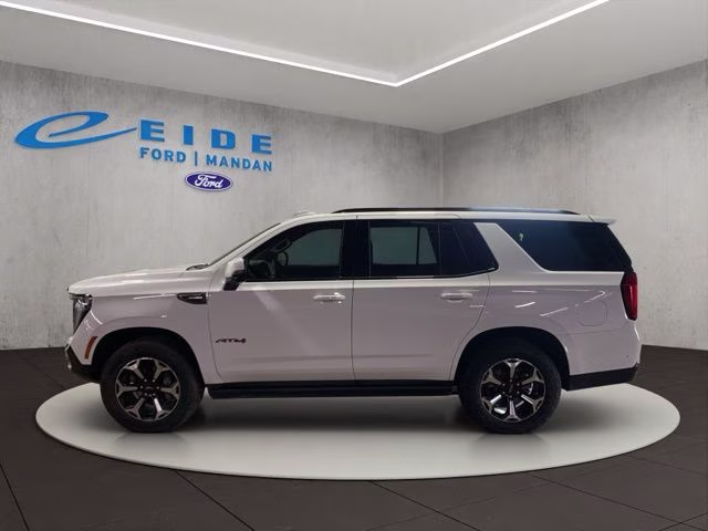2025 White GMC Yukon AT4 4X4 SUV
