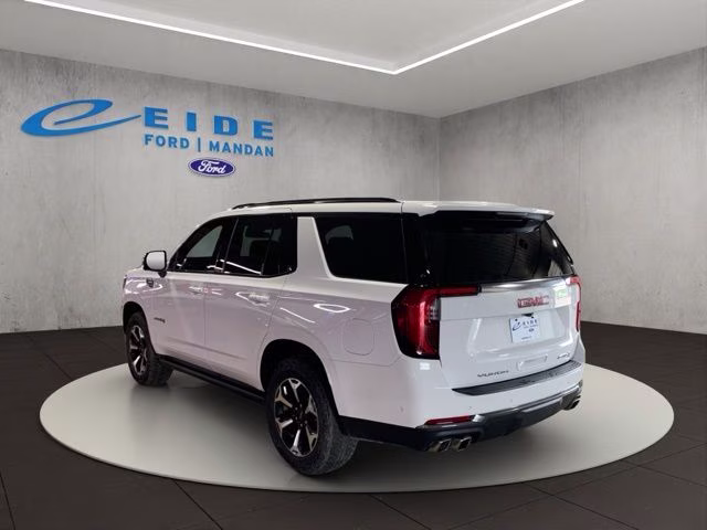 2025 White GMC Yukon AT4 4X4 SUV