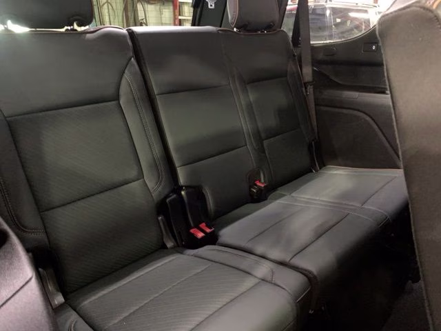 2025 White GMC Yukon AT4 4X4 SUV