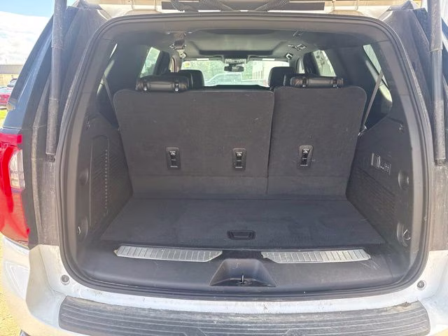 2025 White GMC Yukon AT4 4X4 SUV