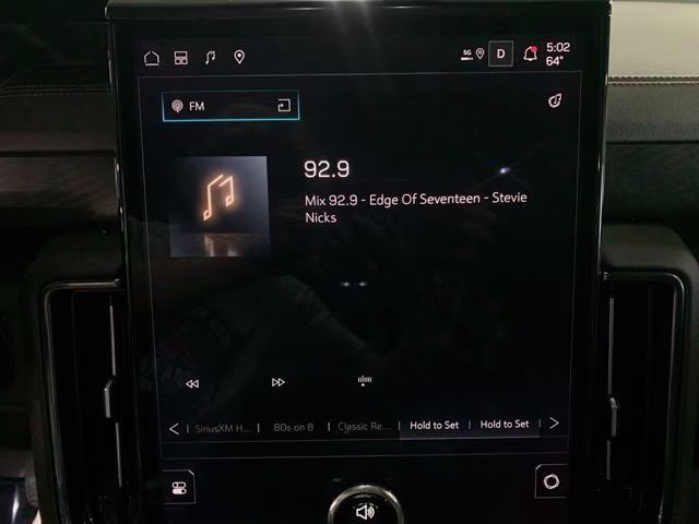 2025 White GMC Yukon AT4 4X4 SUV