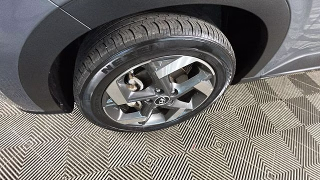 2025 Ecotronic Gray Hyundai Venue SEL FWD SUV