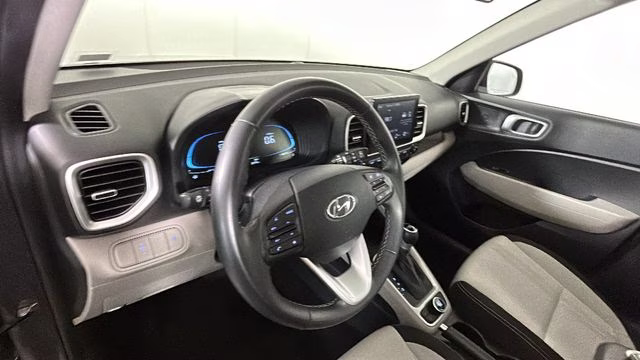 2025 Ecotronic Gray Hyundai Venue SEL FWD SUV