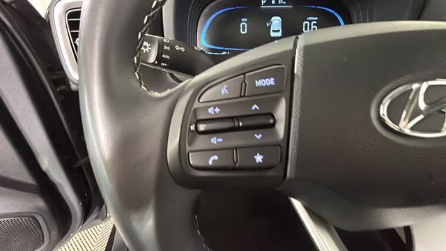 2025 Ecotronic Gray Hyundai Venue SEL FWD SUV